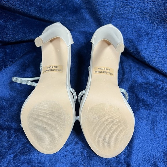 Glaze Women Rhinestone Embellished 4.5 Inch‎ Heels - Picture 5 of 7